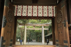 Gate into the gate