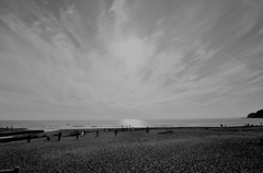 サーフィンをする人たち