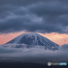 雲間の富士