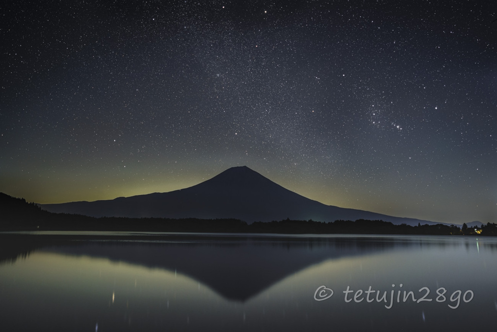 湖畔の星屑