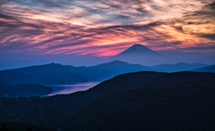 夕焼けに染まる