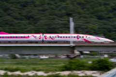 Hello Kitty Shinkansen