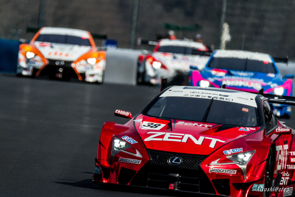 LEXUS LC500 フォーショット