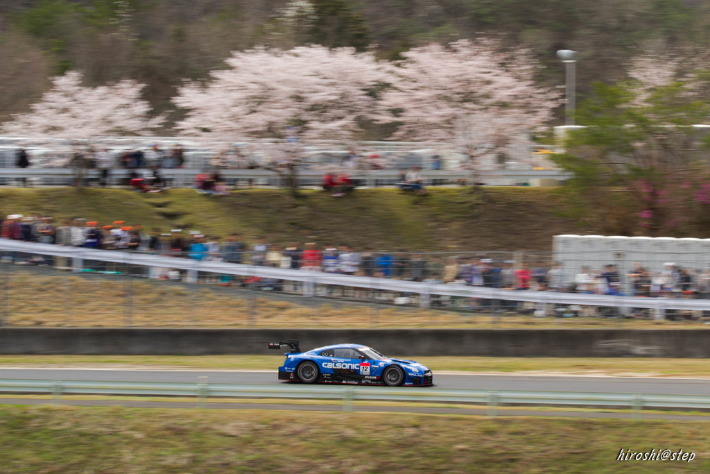 桜満開 開幕戦