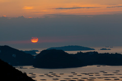 瀬戸内の朝陽の情景