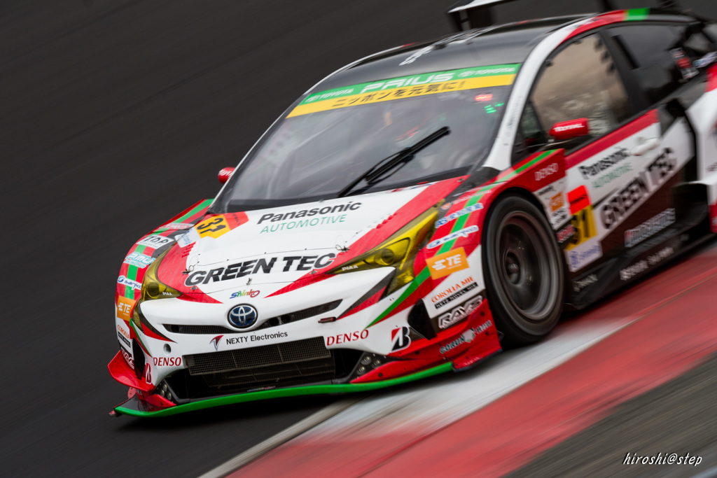 31 TOYOTA PRIUS apr GT