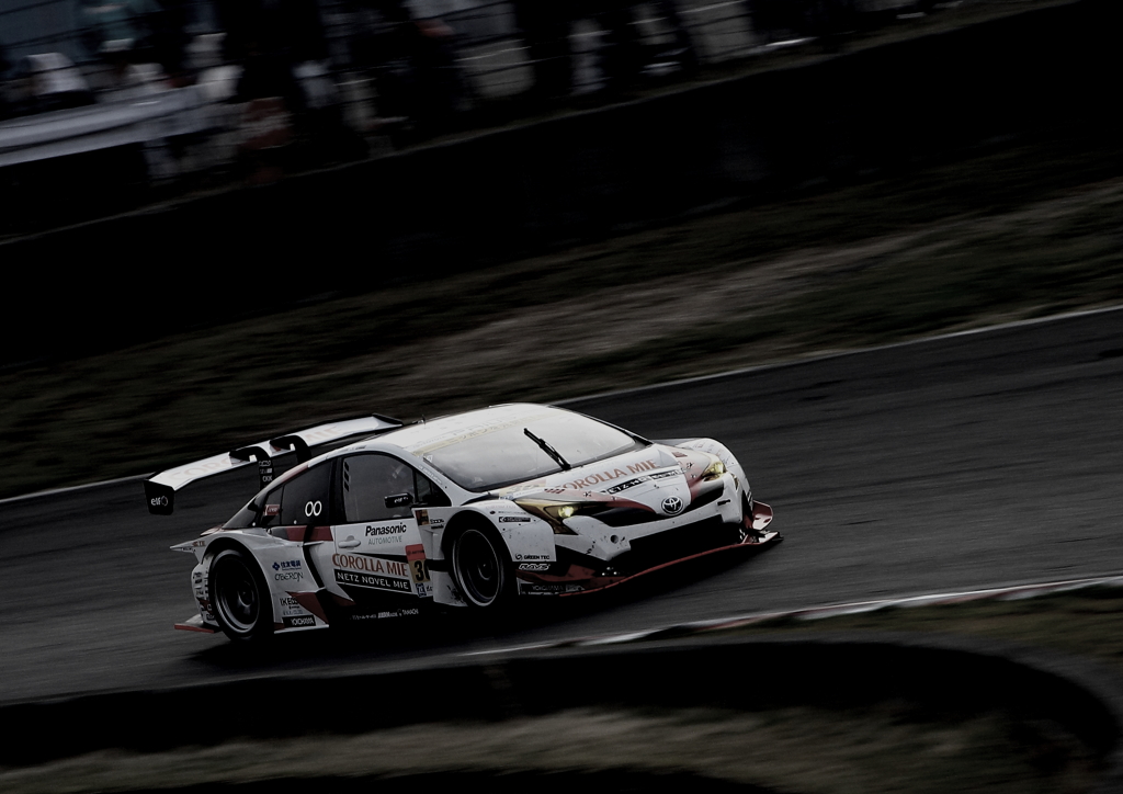TOYOTA PRIUS apr GT