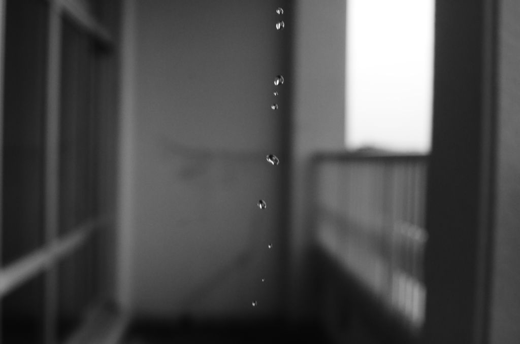 放つ