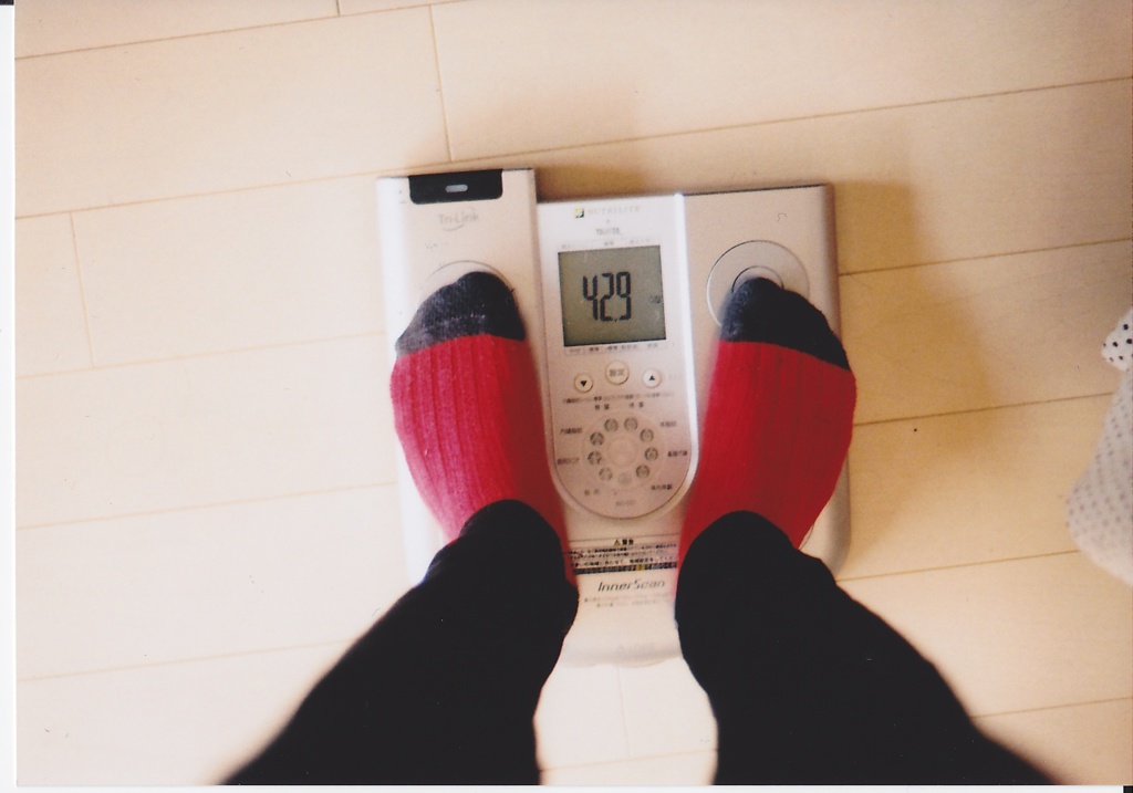 身長170cm、体重42.9...!? 