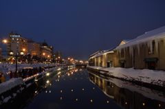雪あかり灯る小樽運河