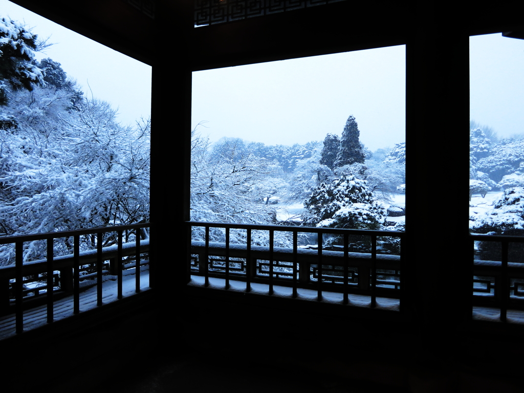 御苑の雪景色