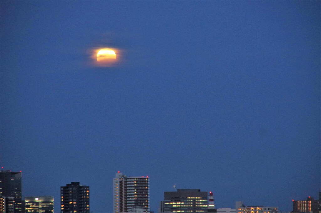 スーパームーン