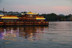 西湖の夕暮れ