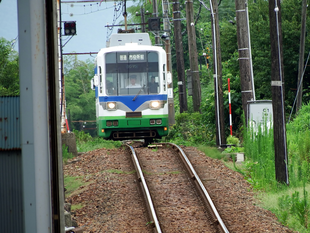 福井鉄道　水落駅に向かう電車