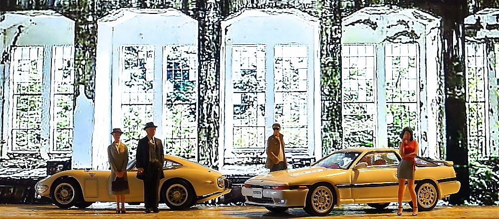 L)トヨタ2000GT　R)トヨタスープラ3000GT