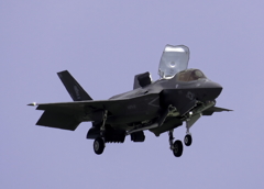 1-F-35B　ホバリング