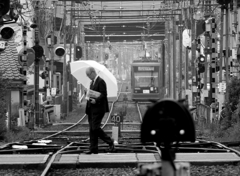 遮断機が上がって・・