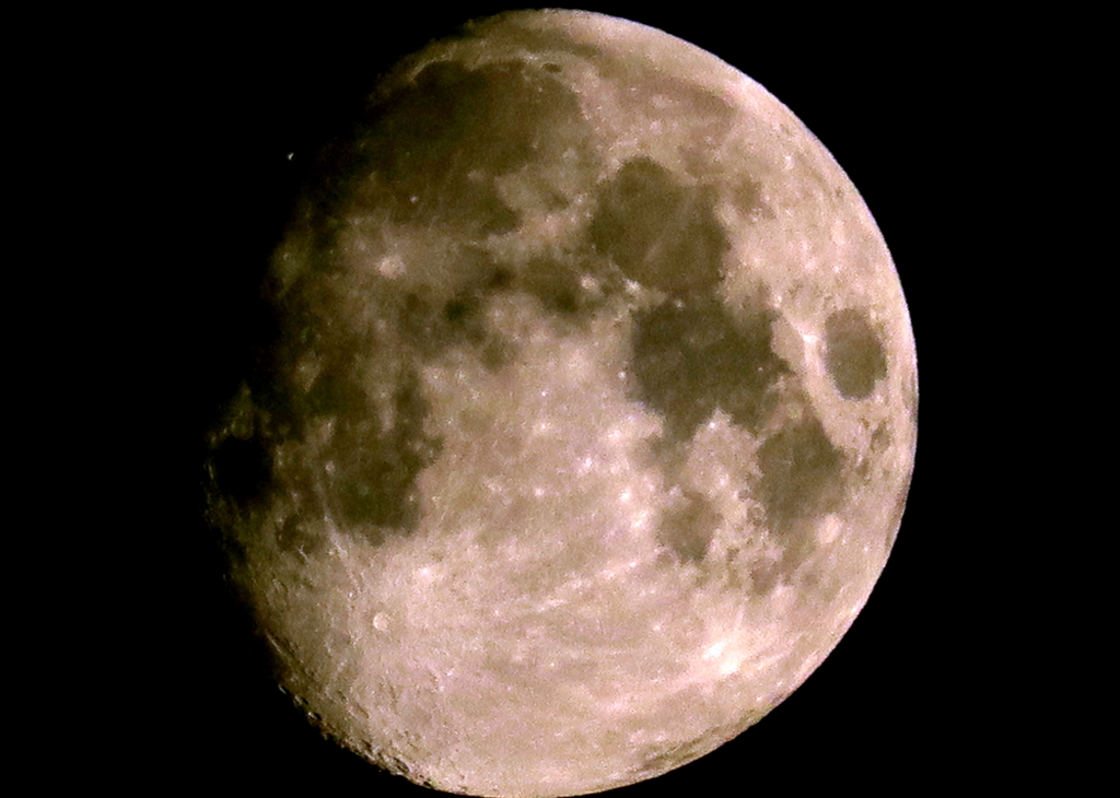 4月28日午前零時半にpasha！した月（ノートリミング）