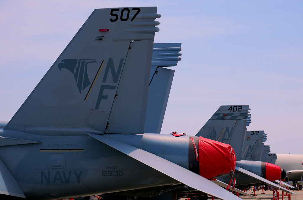 F/A-18(ホーネット)尾翼