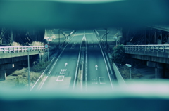 朝の幹線道路