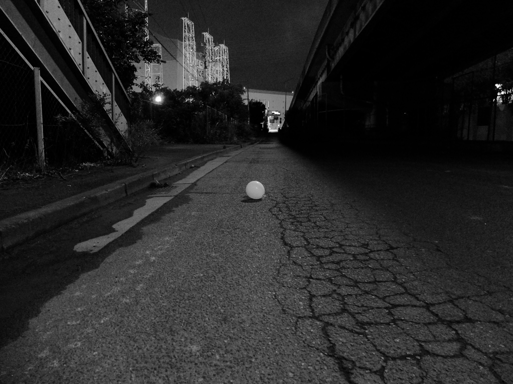 迷子の風船