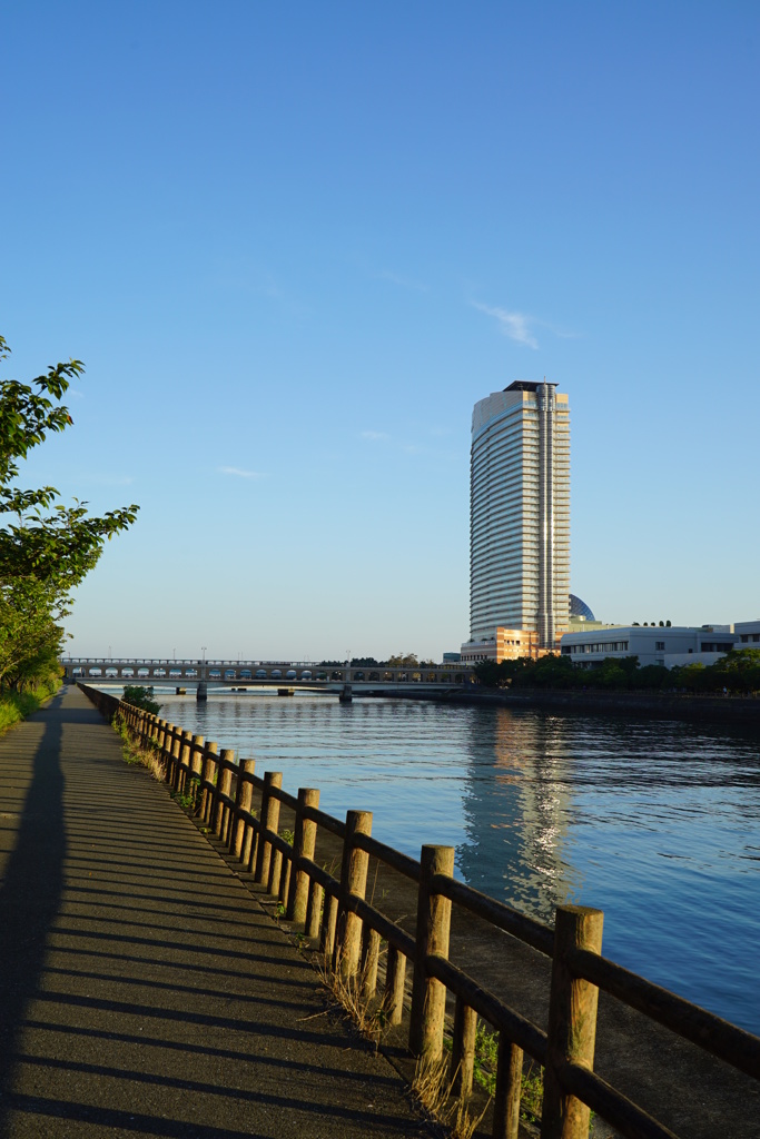 リバーサイドホテル