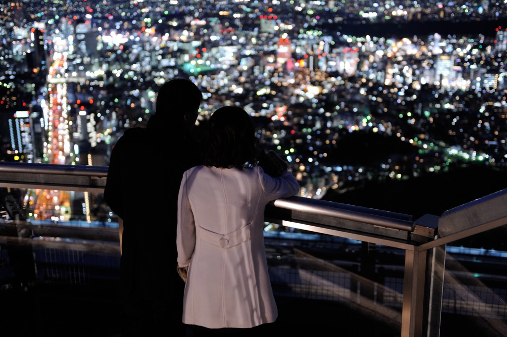 夜景を眺め何を語らう？