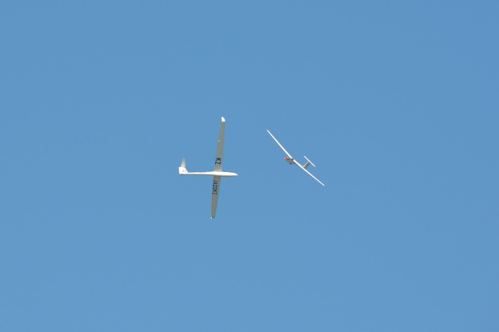 Glide In Blue②