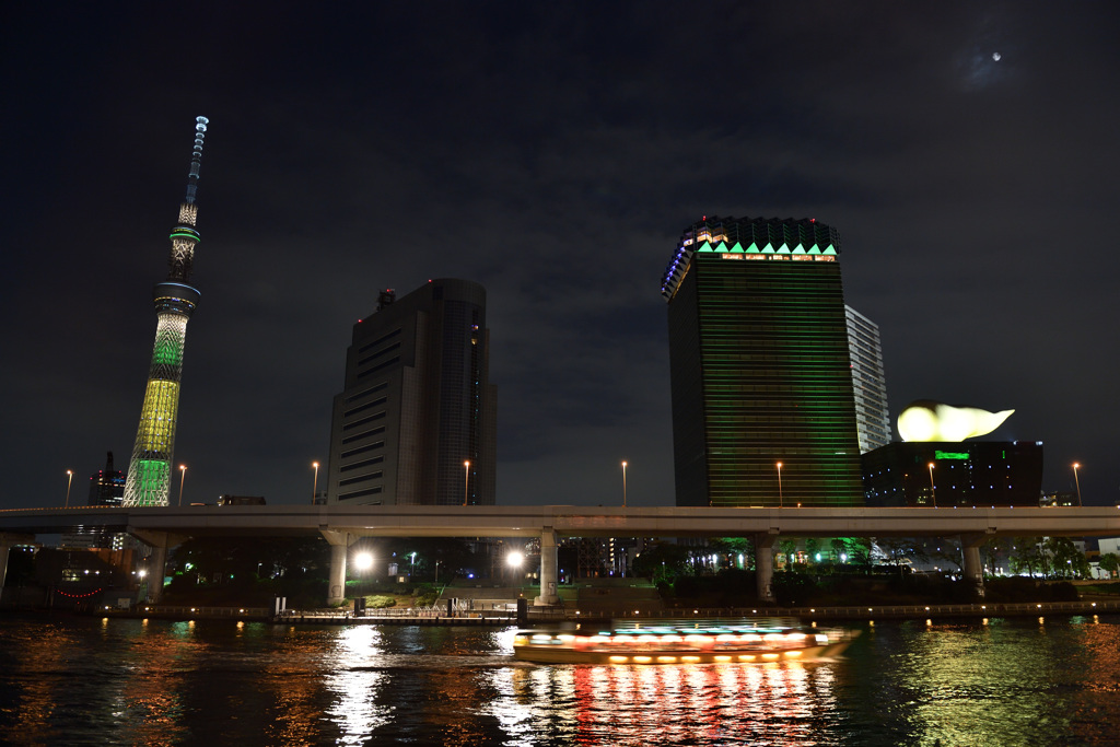 東京スカイツリー　ブラジル国旗バージョン