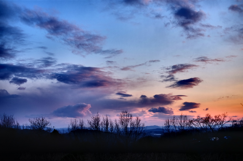 夕雲を掃く