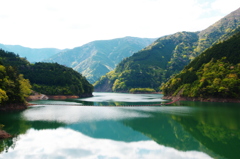 ダム湖