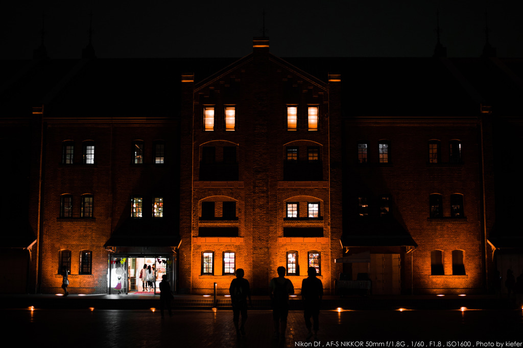 晩夏の赤レンガ倉庫