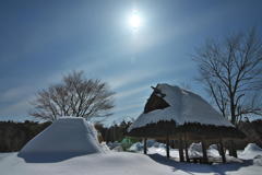 雪に埋もれる