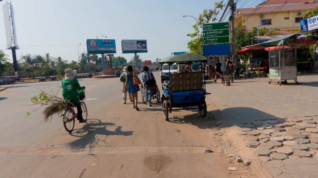 カンボジアの道路