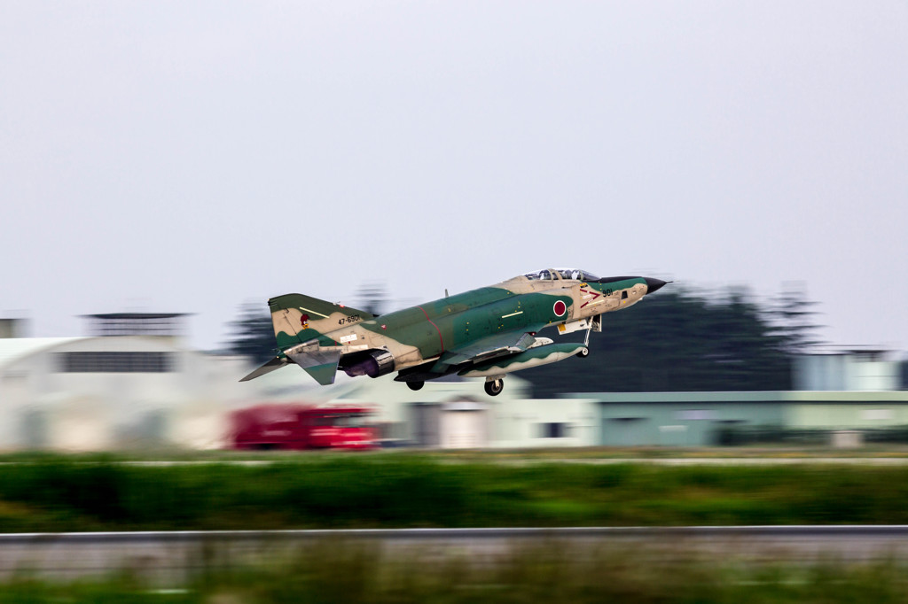 RF-4E 出勤