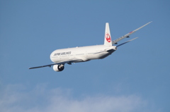 201511伊丹空港_B777_JAL1