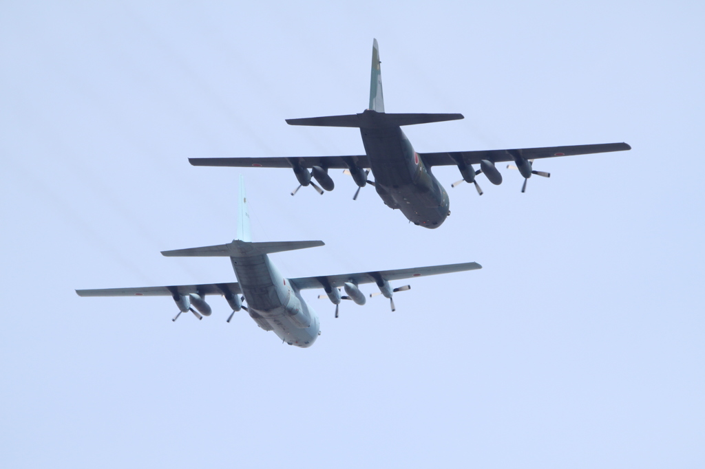 2016小牧基地_C-130H編隊1