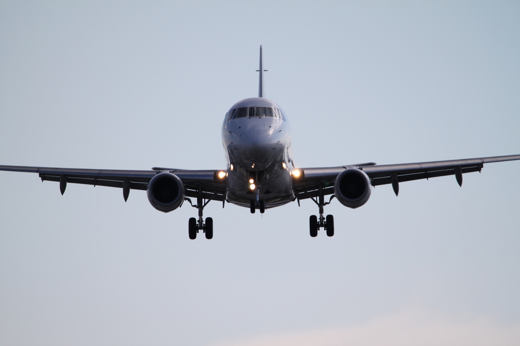 201511伊丹空港_E170アップ