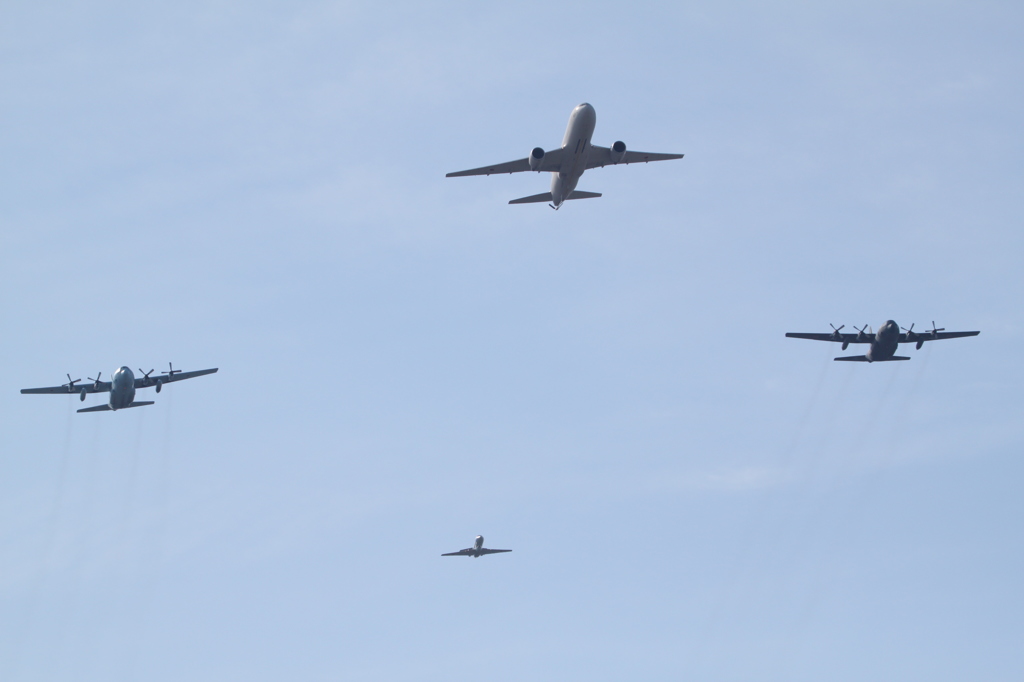 2016小牧基地_オープニングフライト