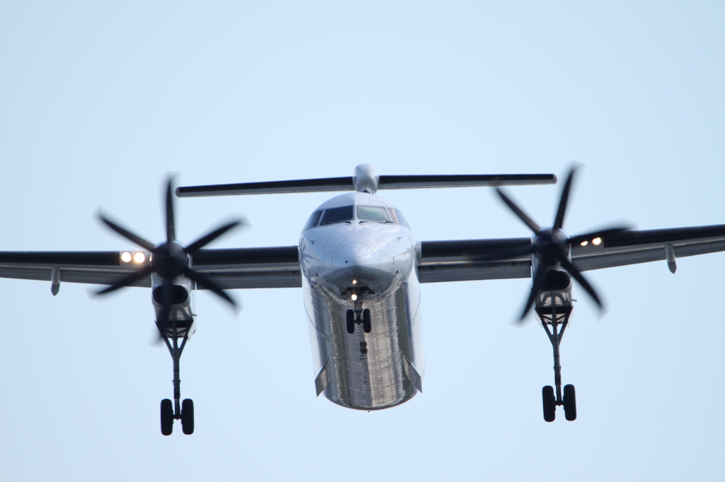 201511伊丹空港_DHC8アップ