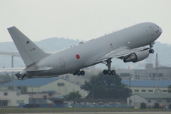 201608_KC-767_Take off