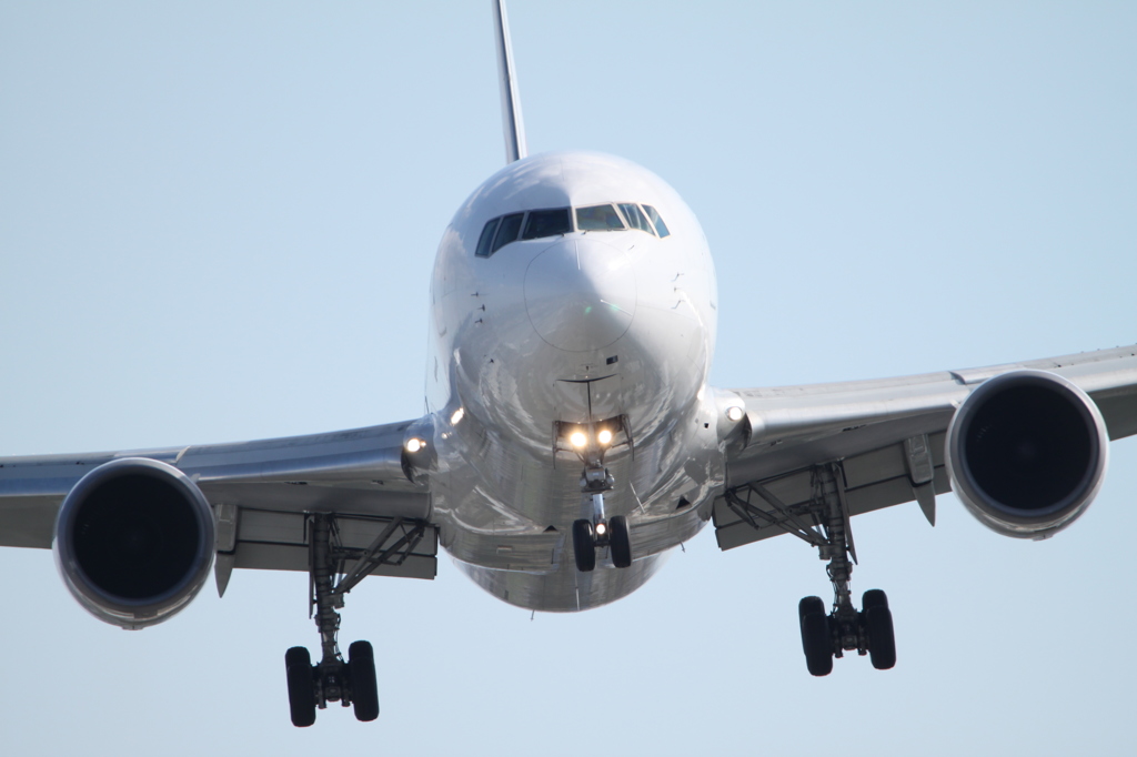 201511伊丹空港_B767アップ