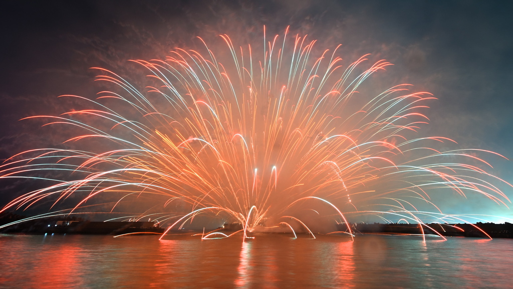 Sea fireworks