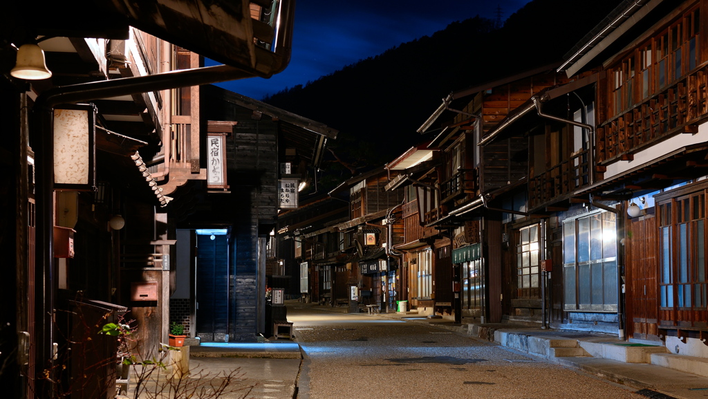 暮れの宿場町