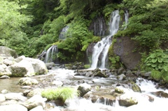 吐竜の滝①