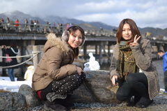 渡月橋　雪ダルマ作って！