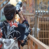祇園祭り・・着物姿・・カメラ女子