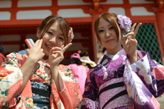 女の子がピースする理由・・・・
