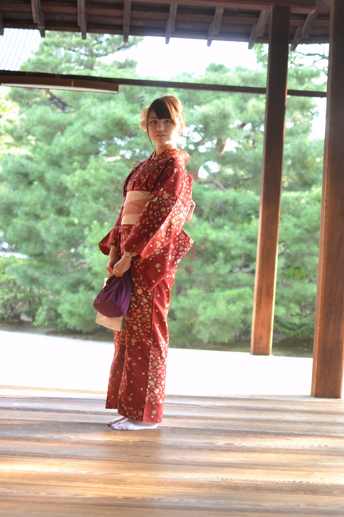 建仁寺・・日差しの中で