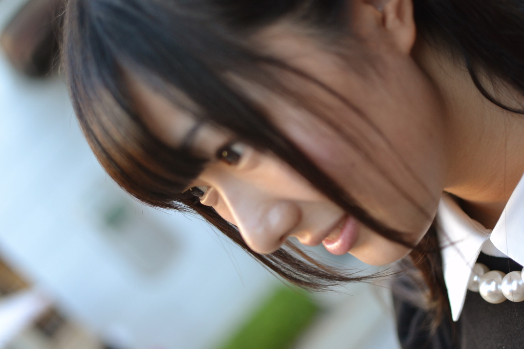 純真な表情で